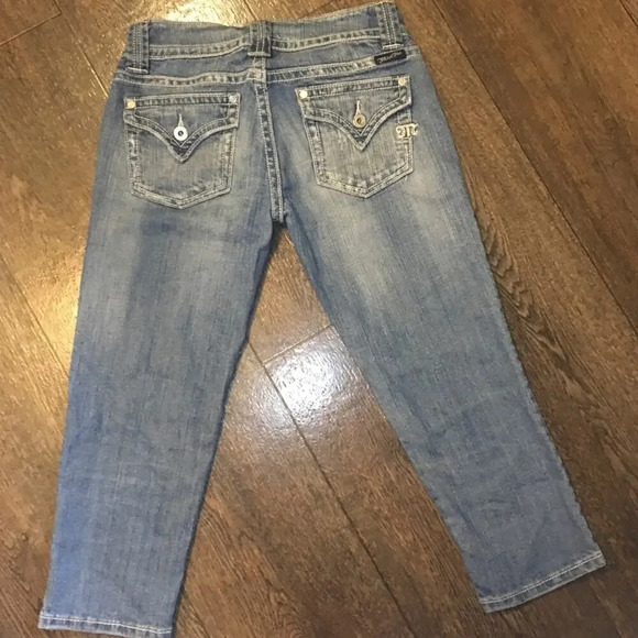 Miss Me Light Wash Faded Low Rise Slim Fit Cropped Jeans Size 26 - Picture 4 of 5